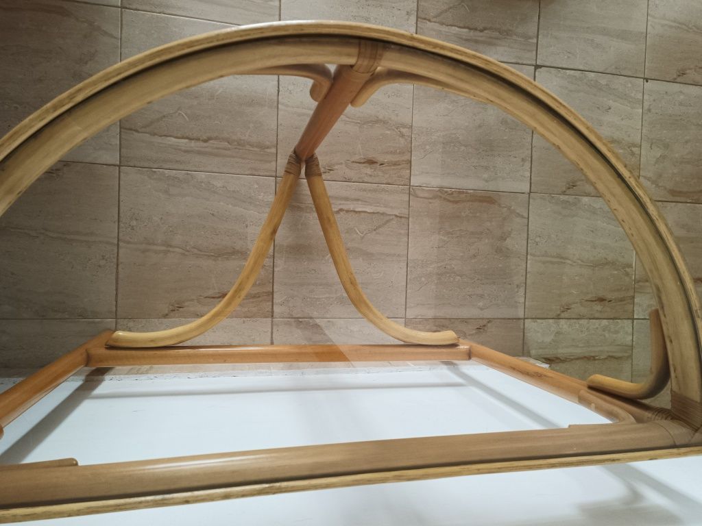 Mesa de entrada em bambú