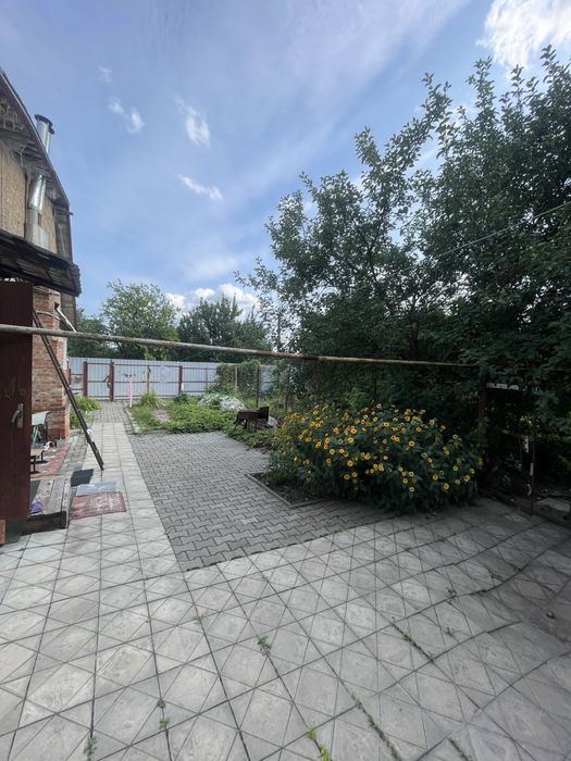 Пів будинку на початку пр-т Курський. Є-відновлення