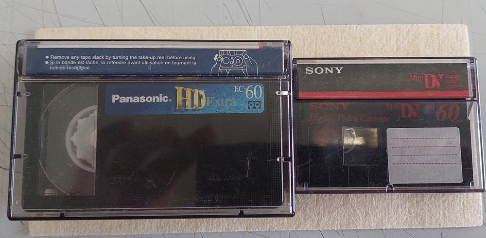 Касети для відеокамер