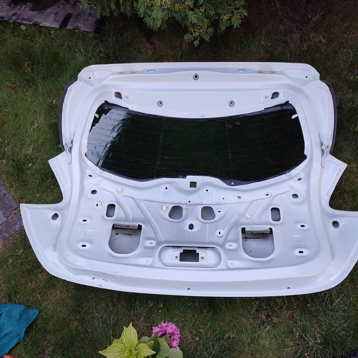 Кришка багажника Рено zoe 17 рік 41 квт