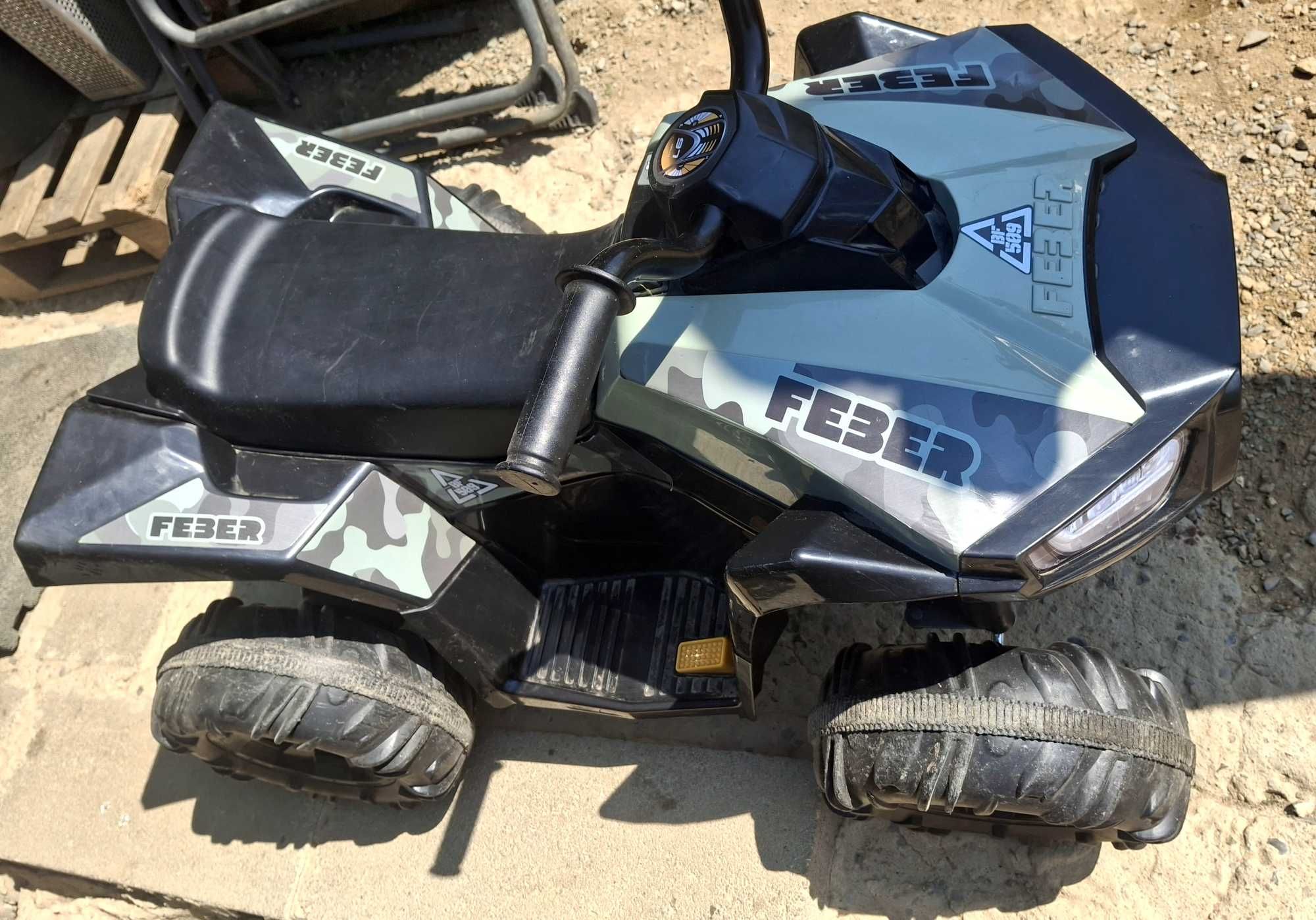Moto 4 Crianca, marca Feber