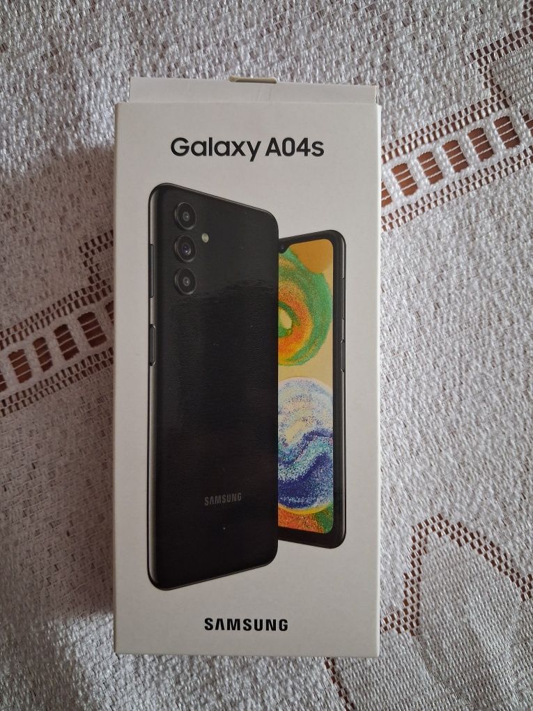 Sprzedam smartfon Samsung Galaxy A04s