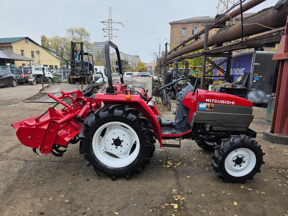 Міні-трактор MITSUBISHI MTR270