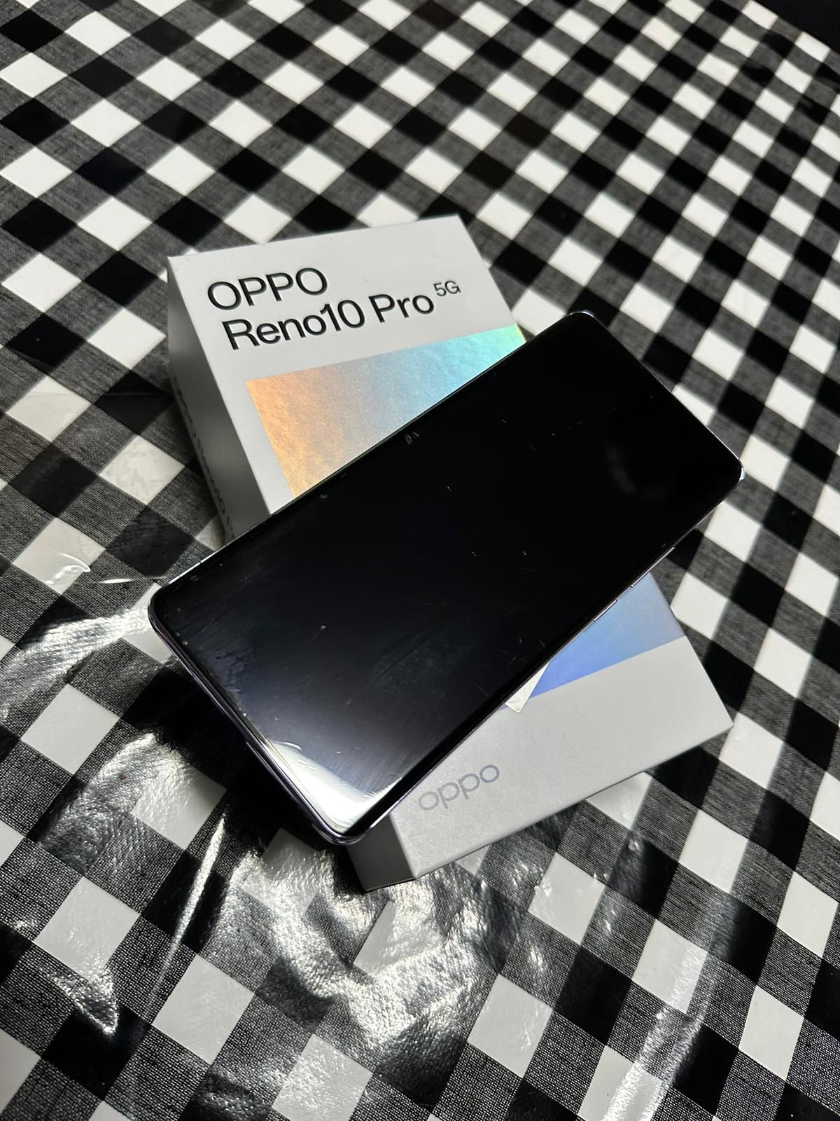 OPPO Reno 10 Pro Roxo 5G 256GB *3 anos de garantia*