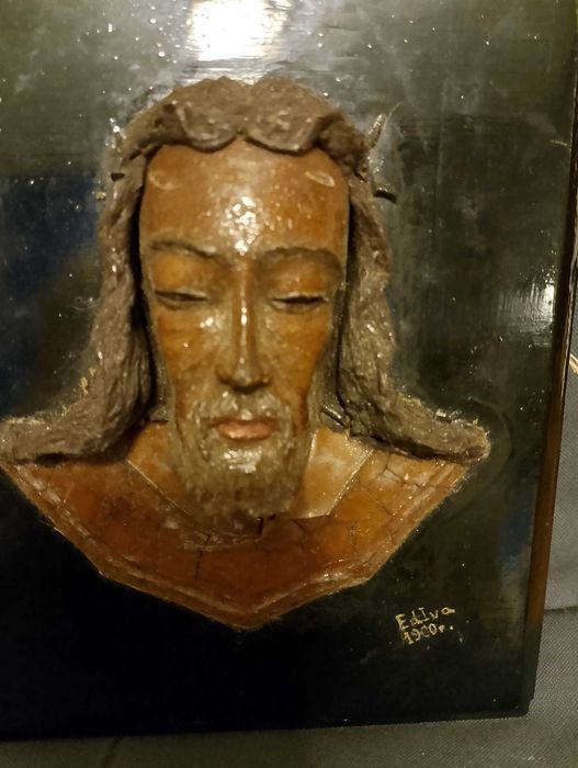 Rzeźba głowa Chrystusa?