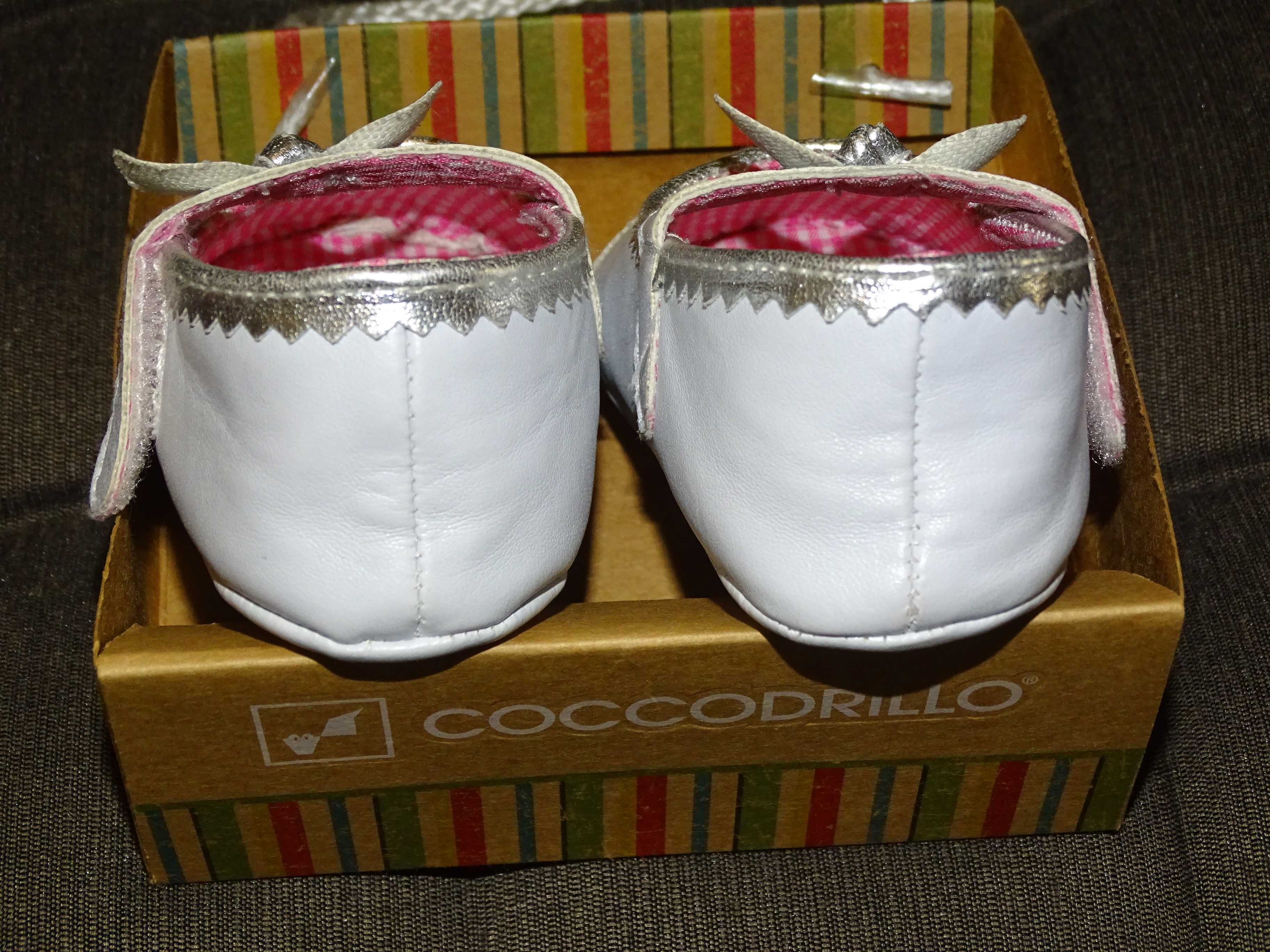 Buciki do chrztu Coccodrillo roz. 3