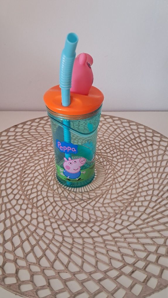 Peppa Pig kubek ze słomka i figurka