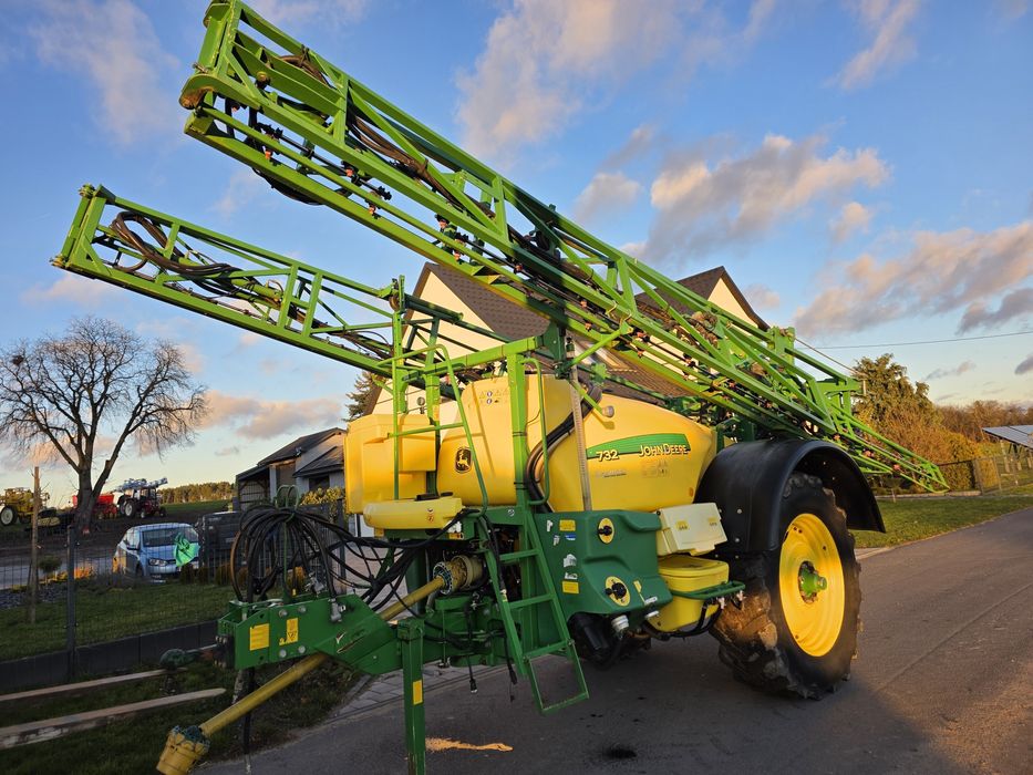 Opryskiwacz John Deere 732 , 28m