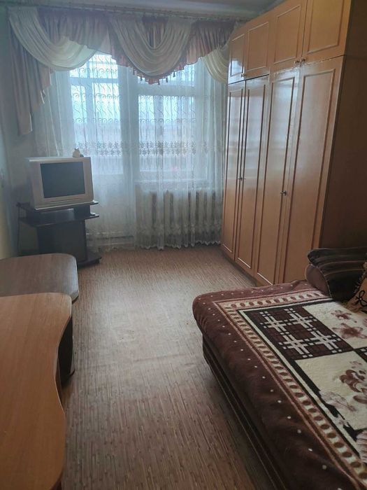 трикімнатна квартира