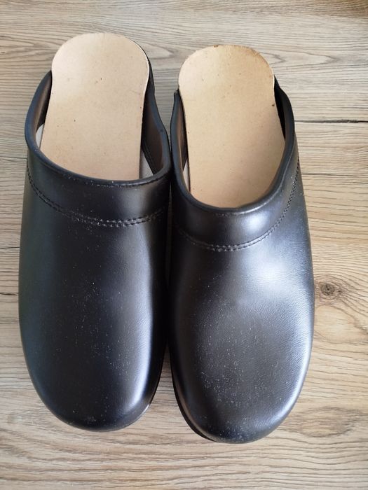 Chodaki klapki czarne