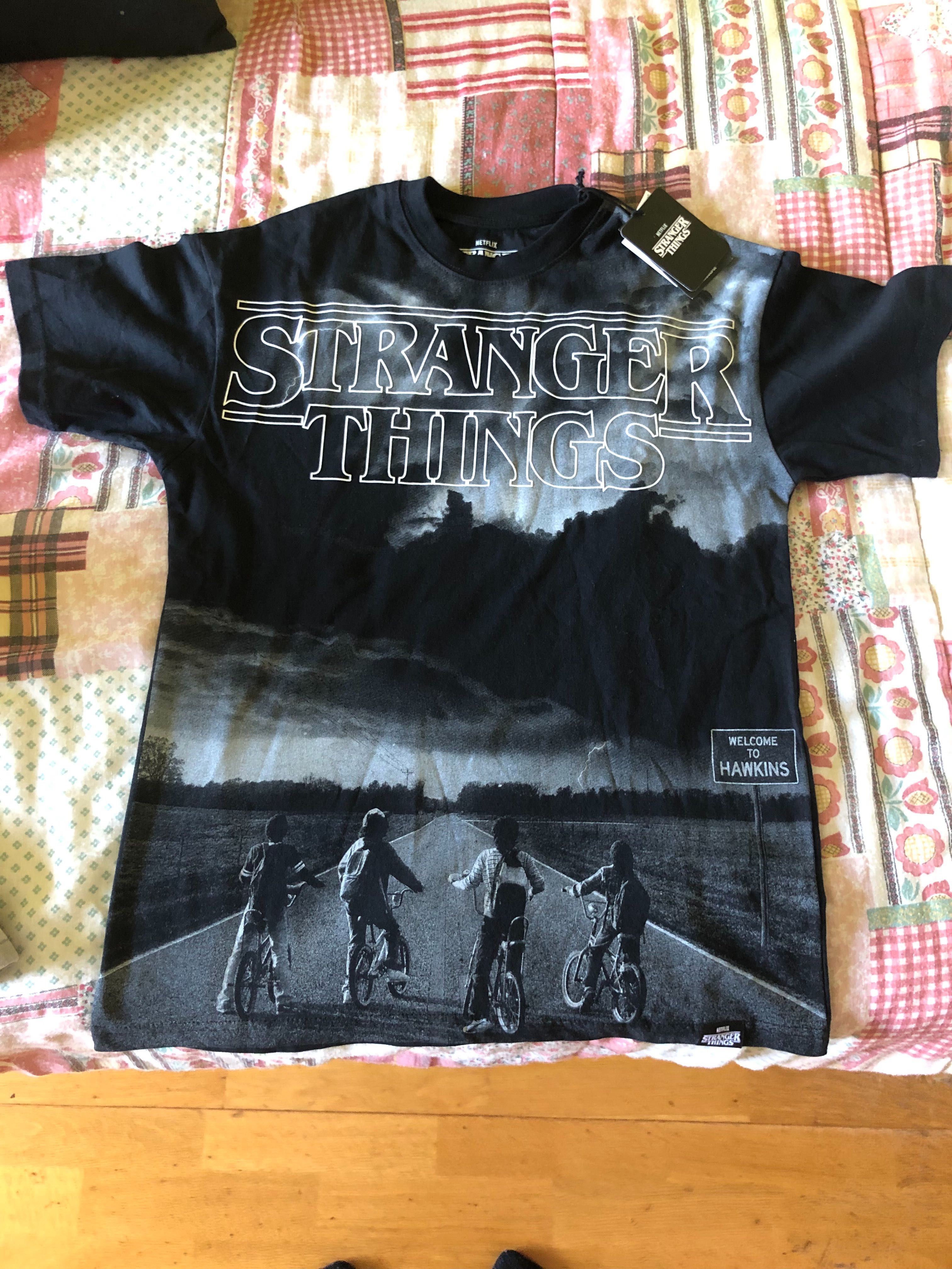 T-shirt Pullandbear Stranger things