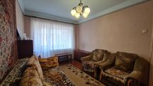 Продам 2к з меблями і технікою біля Троїцького собору