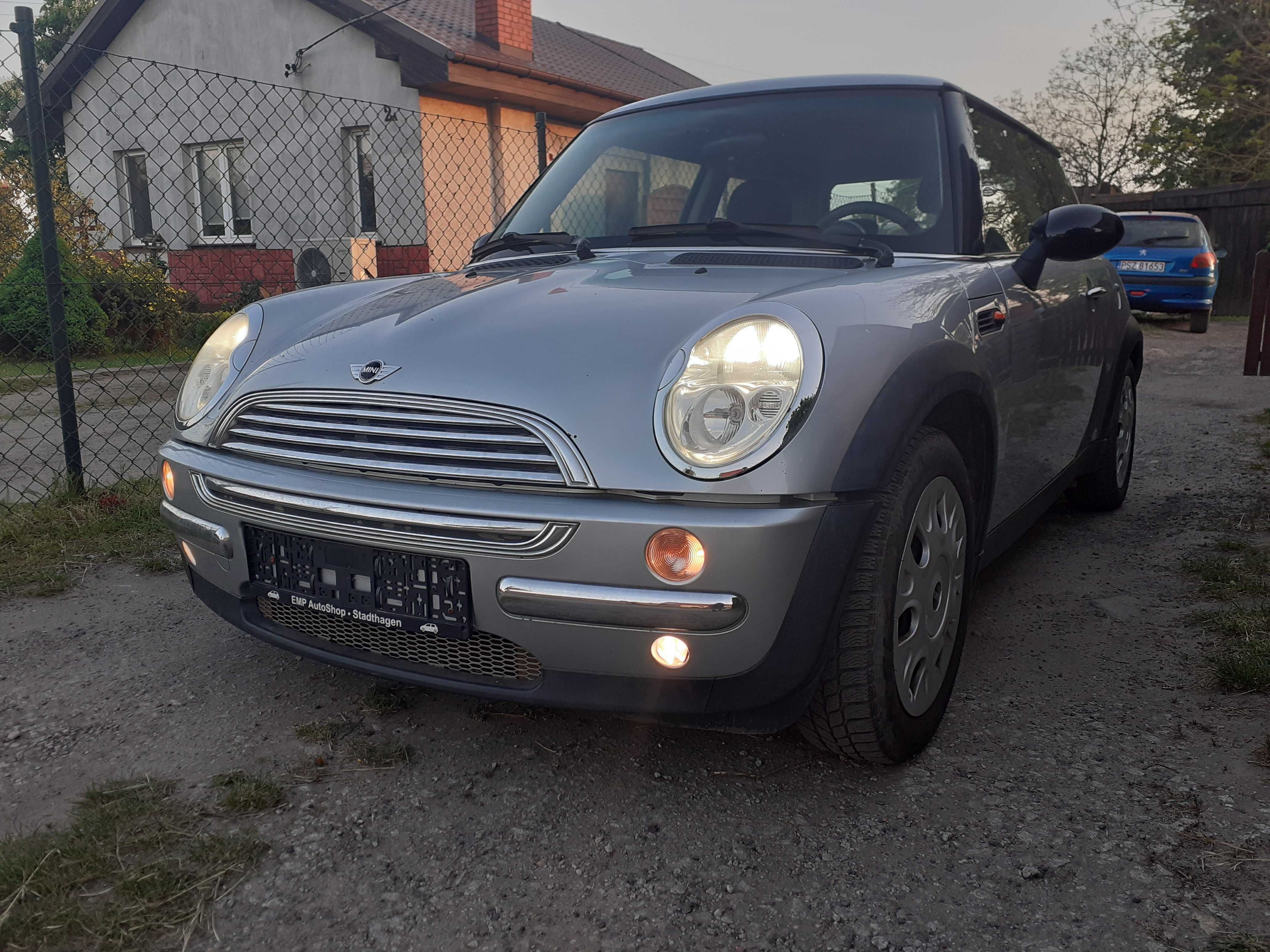 1,6 * klimatyzacja * xenon * grzane siedzenia * 2002 r