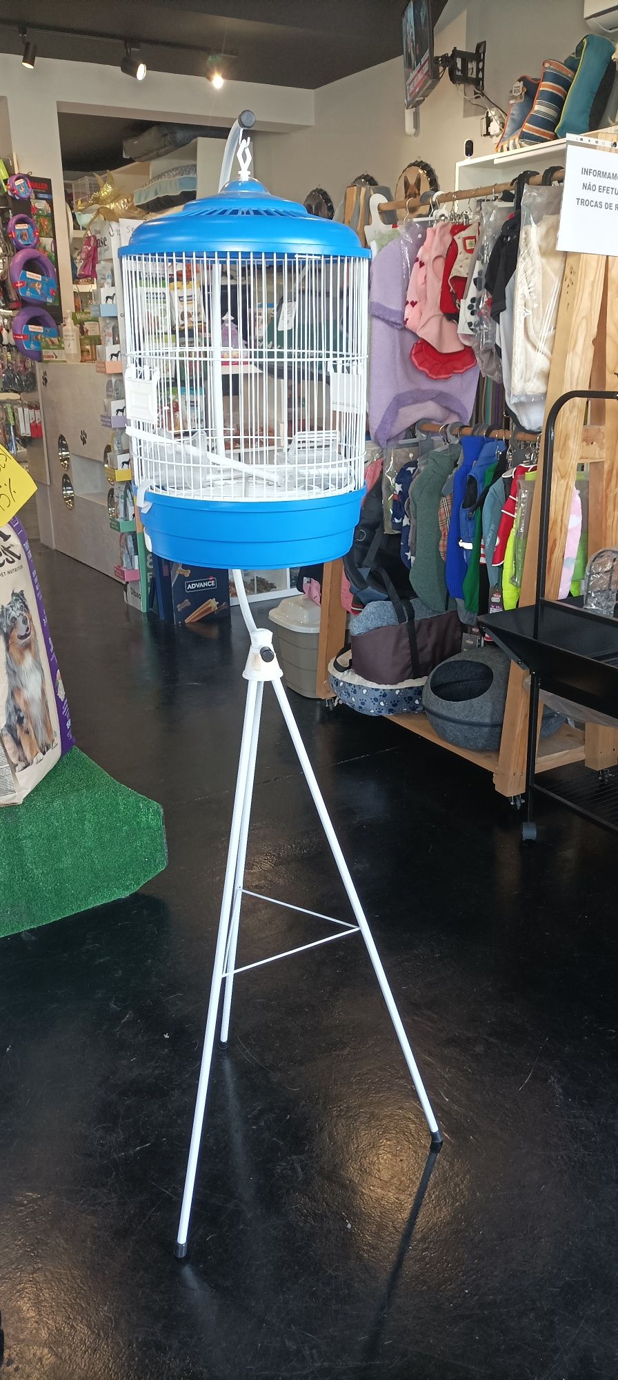 Gaiolas de vários modelos