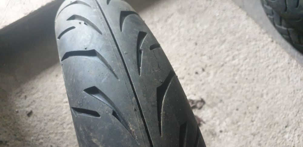 Opona nr c271 motocyklowa przod przednia Bridgestone 100/70-17 jak now