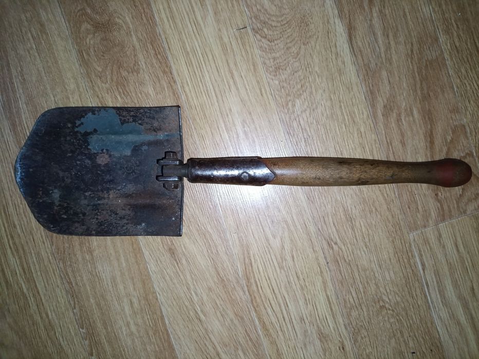 Лопата складна ссср