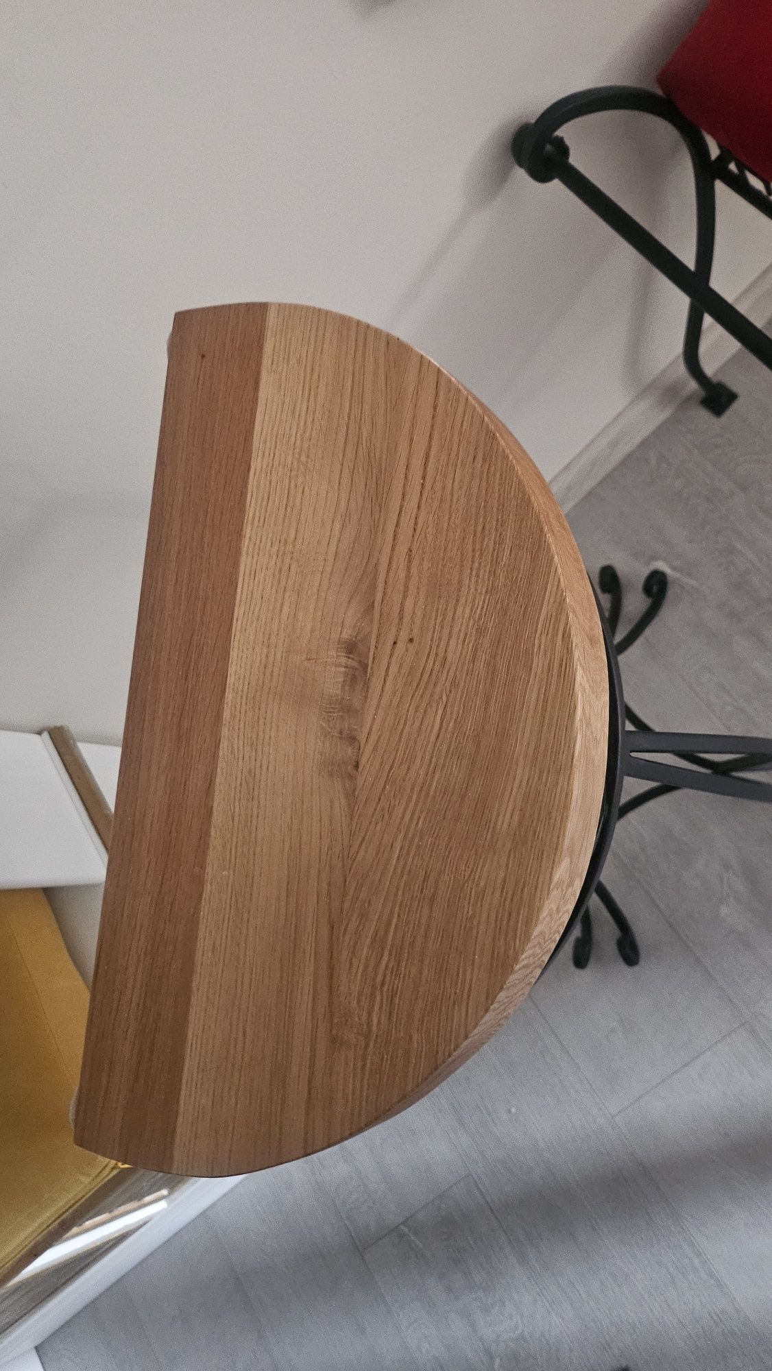 Mała konsola do przedpokoju z dębowym blatem loft