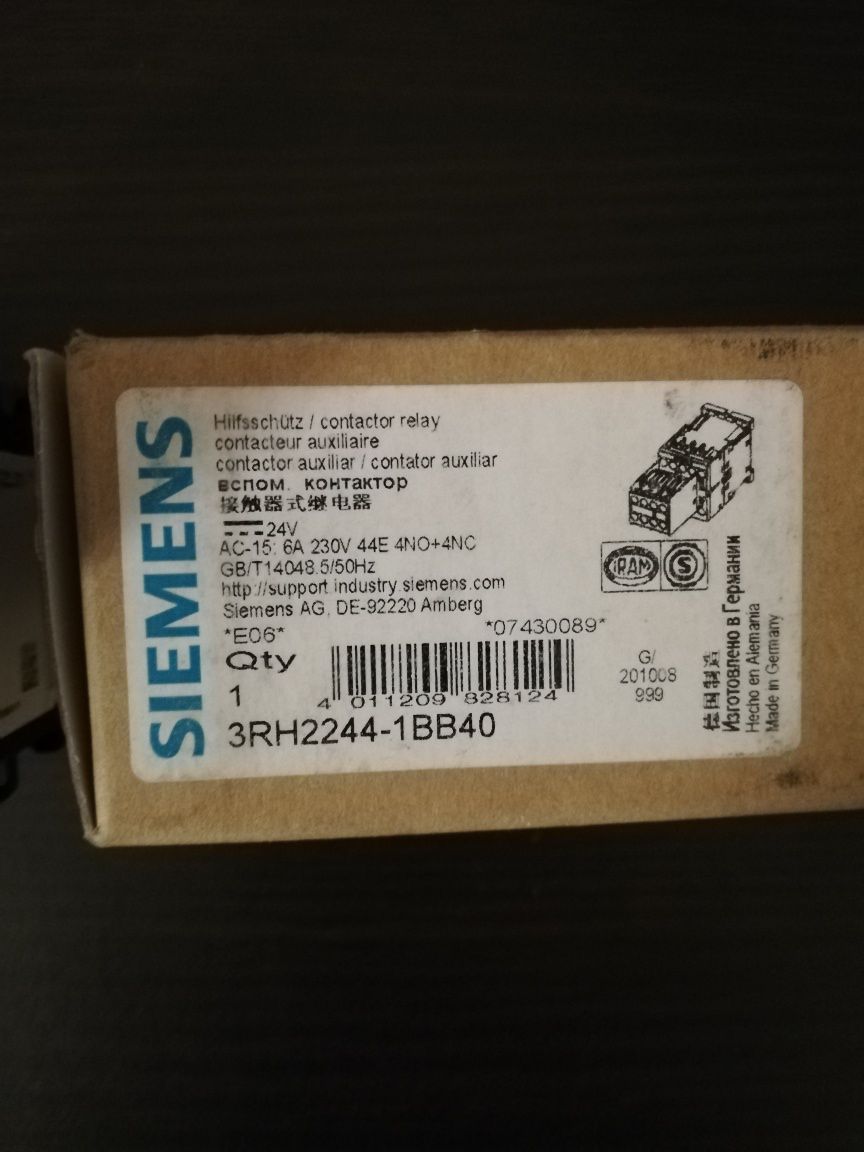 Przekaźnik, stycznik, Siemens  Nowy 4NO+4NC