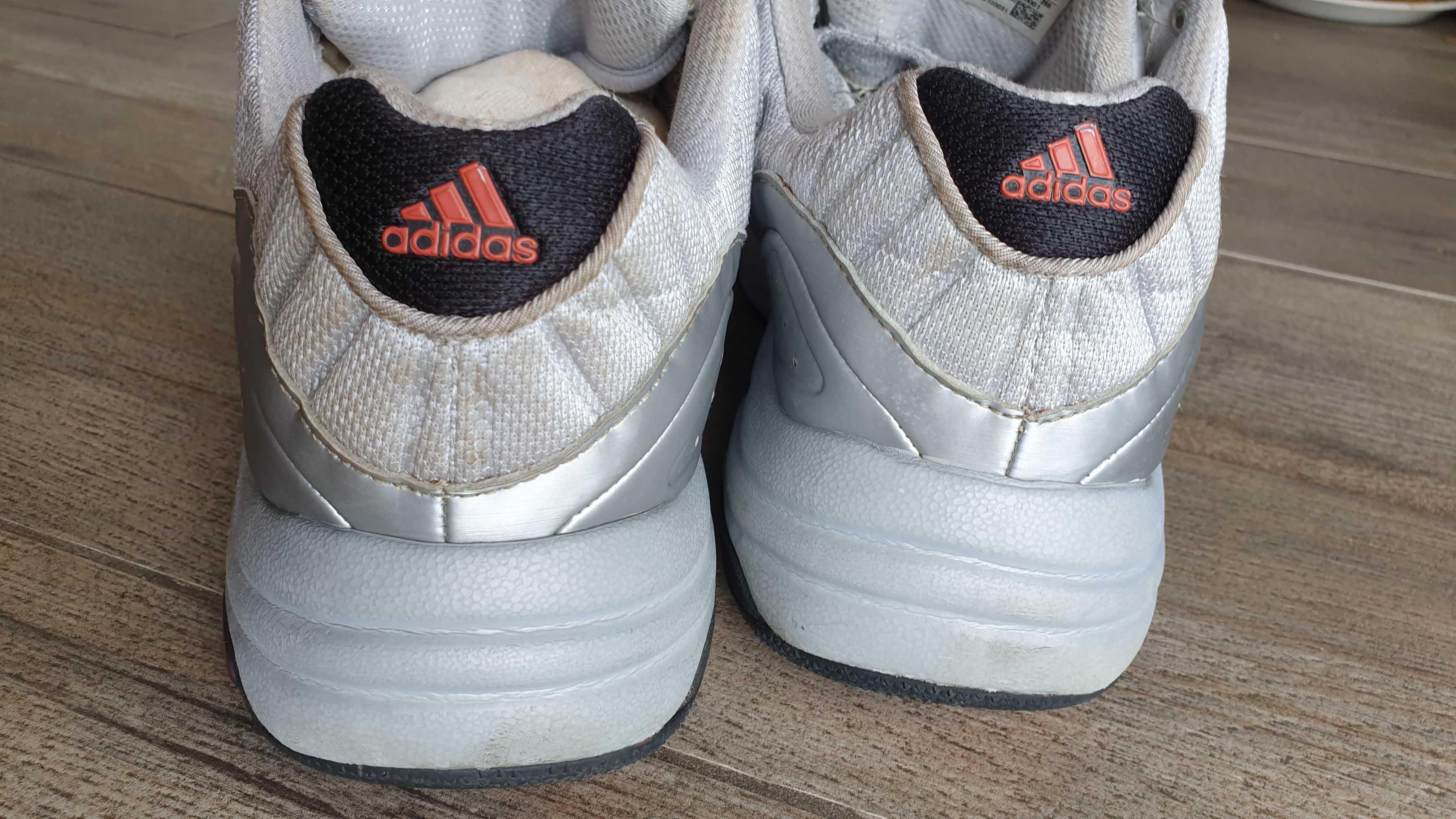 Кроссовки Adidas 40 р.