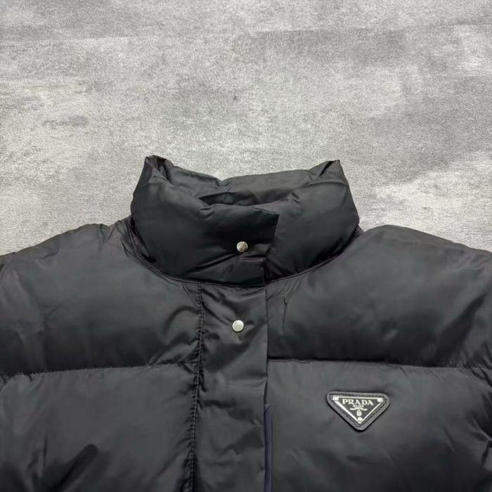 Жіноча куртка-трансформер пуховик чорна Prada S