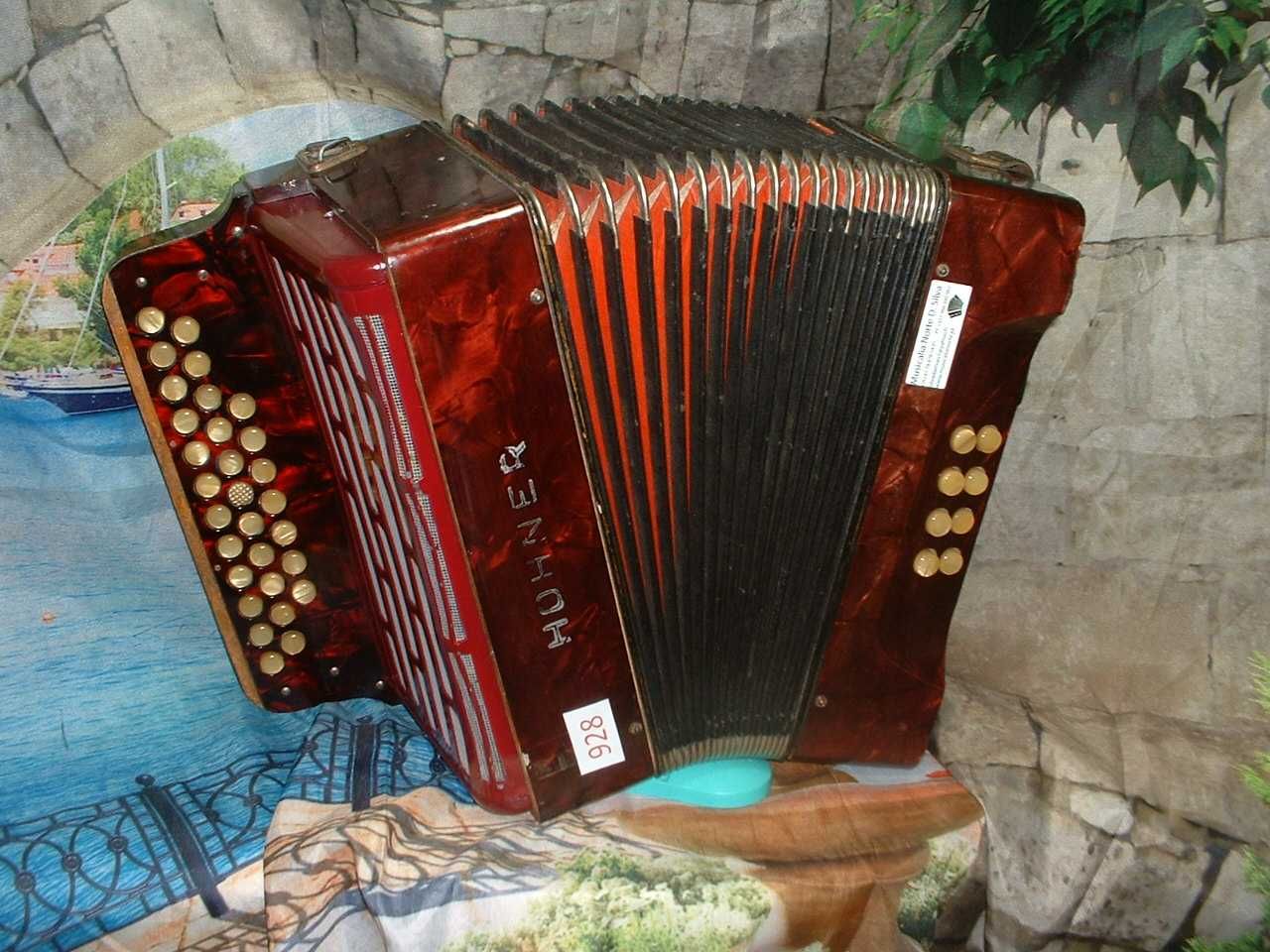 Concertina para venda N, 928