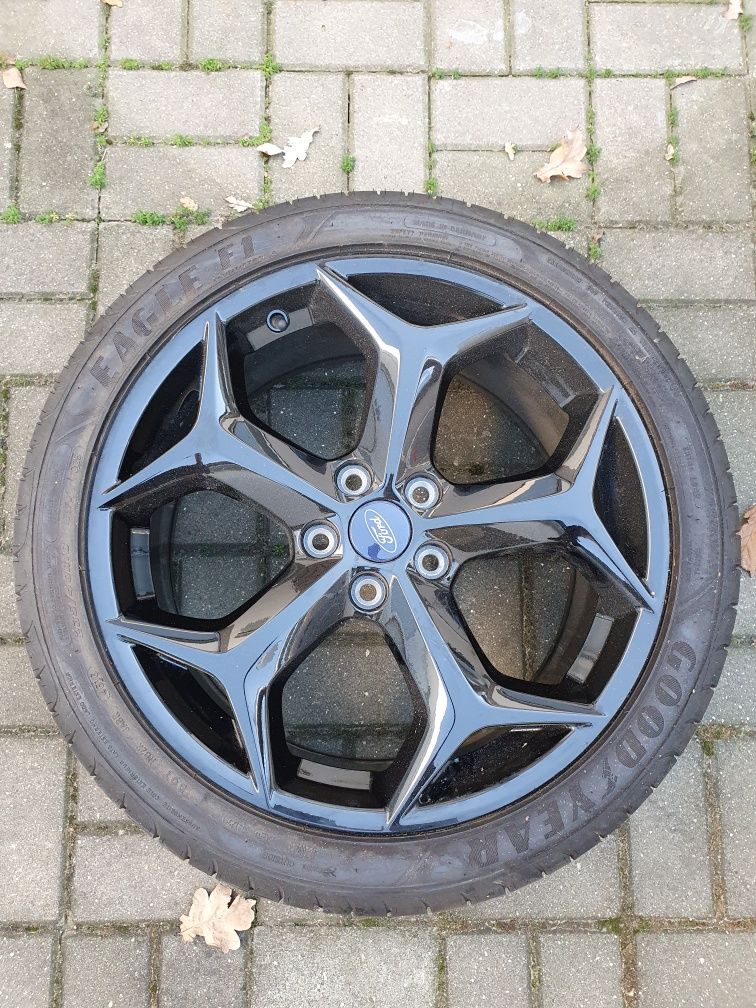 Ford Focus ST Mk3 Nowe koło 235/40 R18