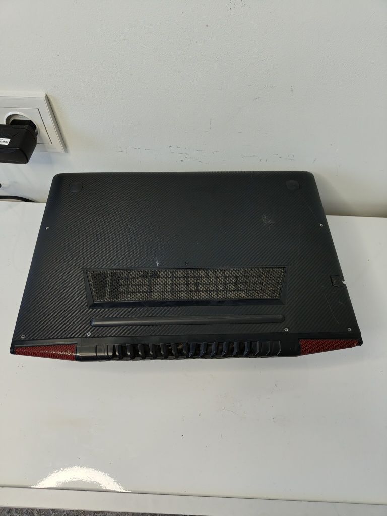 Ноутбук 14 lenovo Y700/radeon r9 m375/i5 6300 HQ/8 ГБ/SSD 128 ГБ