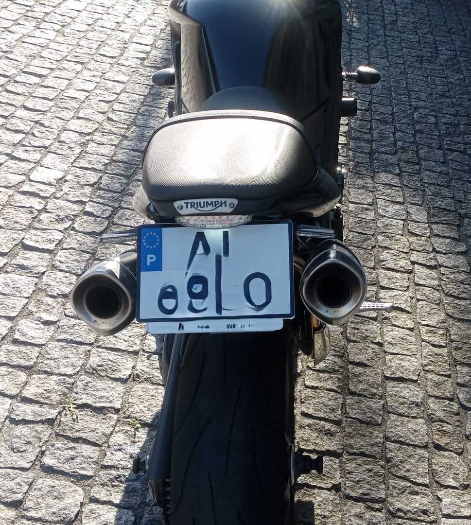 Triumph Speed Triple 1050 - 07