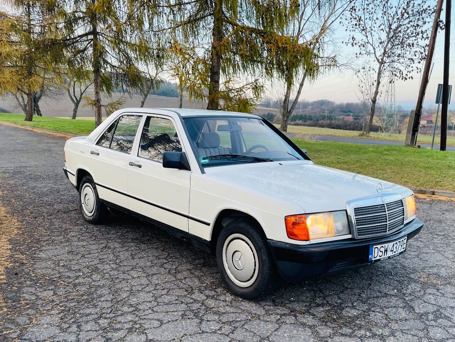 Mercedes-Benz W201 (190) 190 2.0 benzyna automat