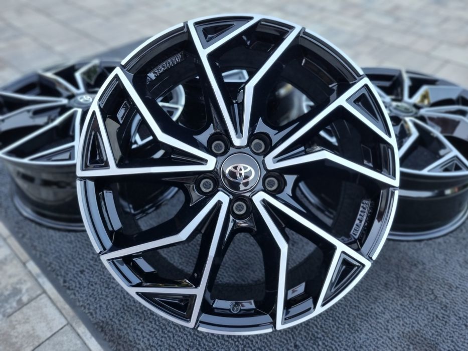 Nowe 18 " Toyota felgi alu C-HR Yaris Cross Auris Corolla RAV4 Camry