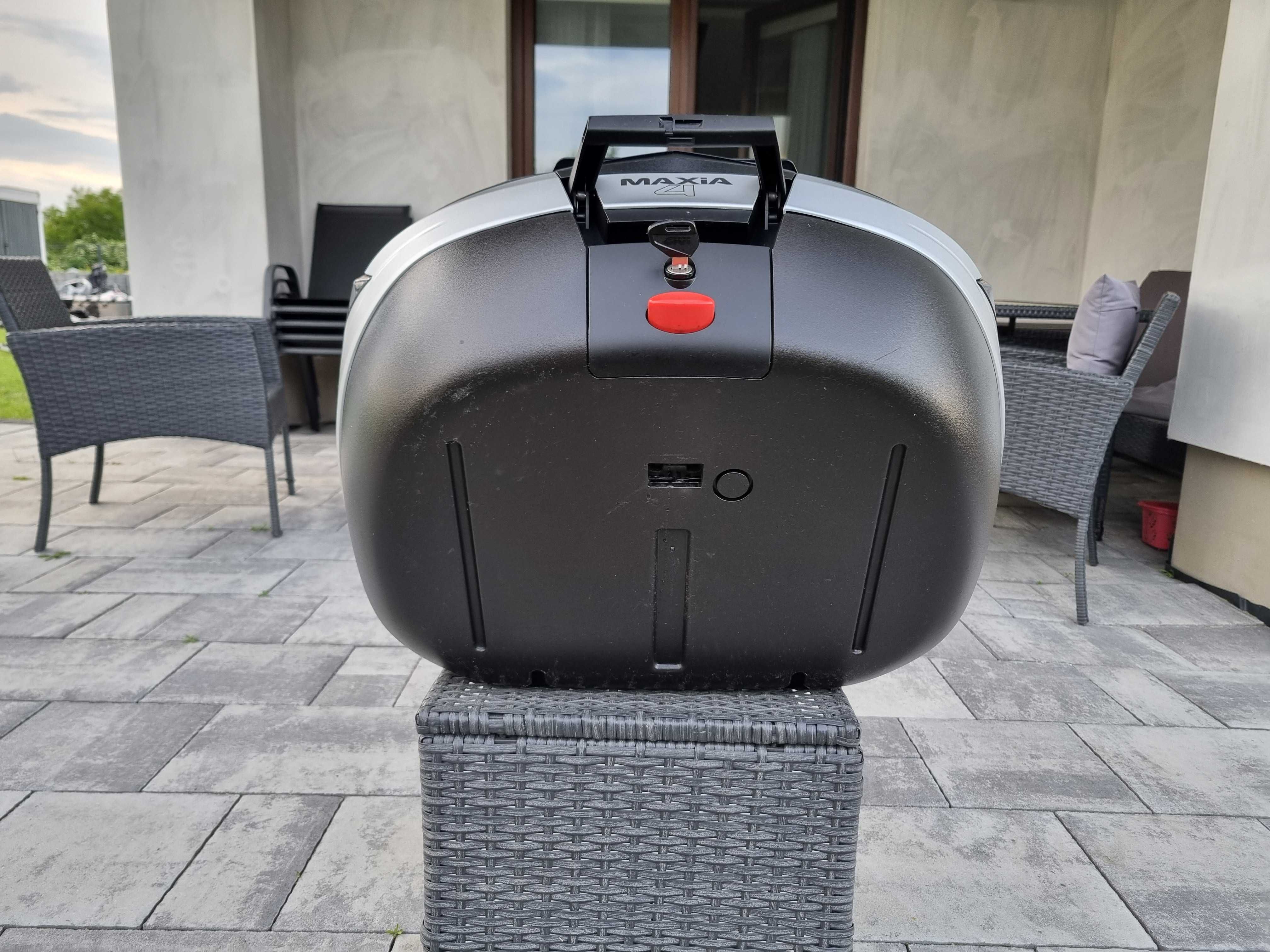 Kufer centralny Givi V56 Maxia NNT Monokey + Oparcie pasażera