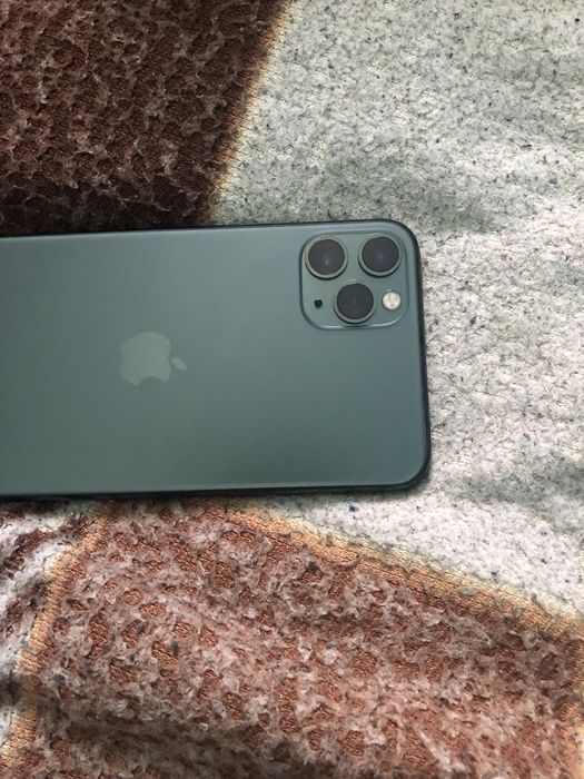 Айфон 11 Pro Max все працює