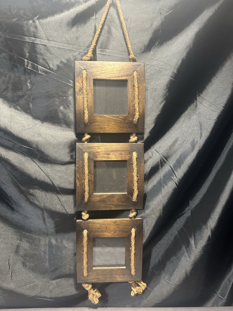 Ramka na Zdjęcia z Drewna Polisander – Potrójna, Wisząca – 74 cm