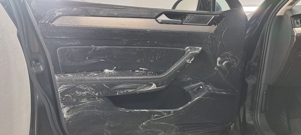 polimento  automóveis  e faróis.  limpeza interior  estofos têxtil e p