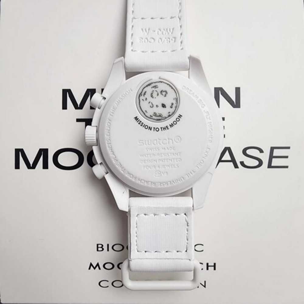 Omega Swatch SO33W700 - Snoopy w Limitowanej Edycji