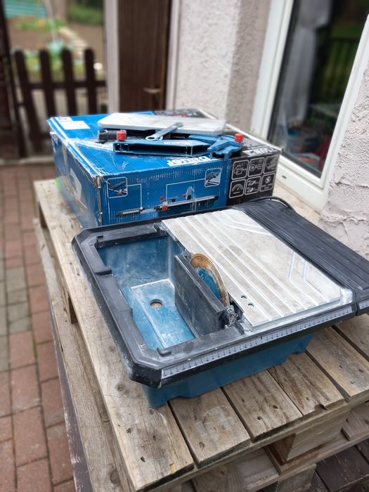 Przecinarka stolikowa do glazury Erbauer 750 W  na mokro