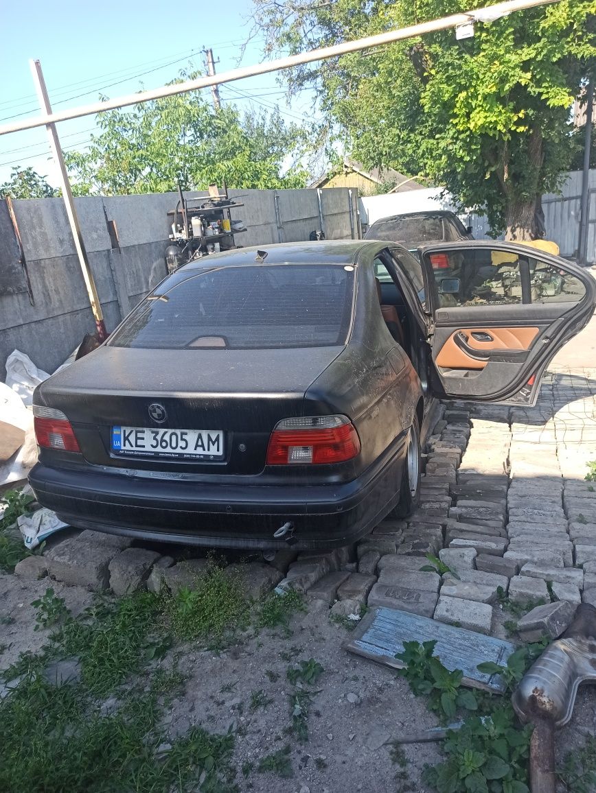 Продам БМВ е39 рест