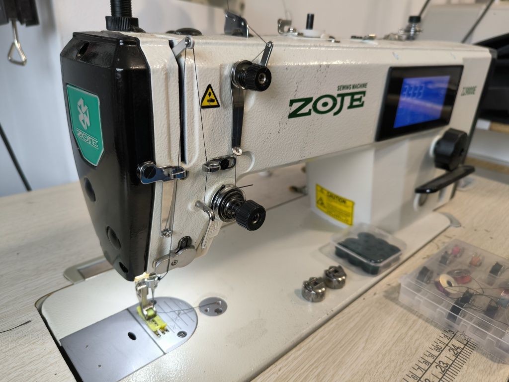 Automatyczna stebnówka Zoje ZJ9000E-D4S-TP-02 SET - do lekkich i śr