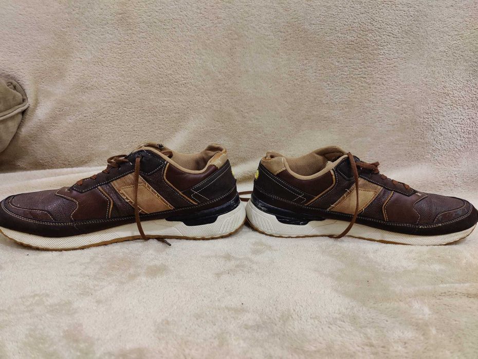 Sapatilhas Lois em bom estado tam. 43