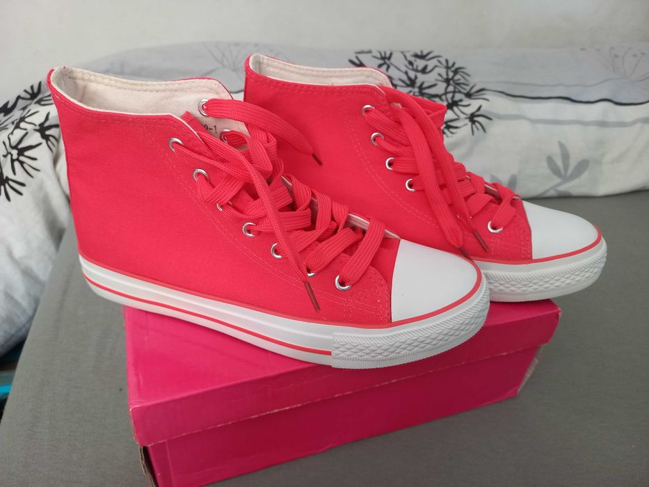 Trampki różowe ROZMIAR 39 nowe