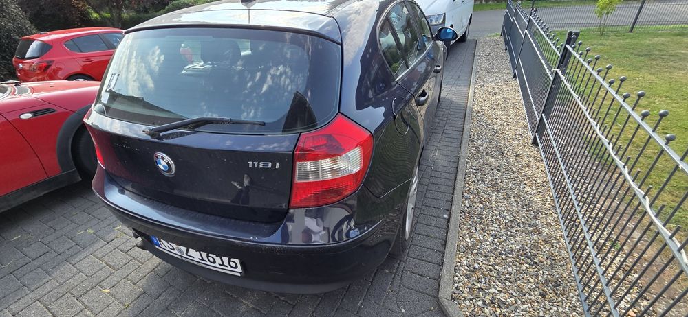 Bmw 118i bogate wyposażenie klima szyberdach ksenony Navi 2006 rok