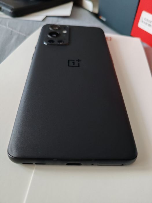 OnePlus 9 Pro 12/256, повний комплект, без ремонту, без вигорання