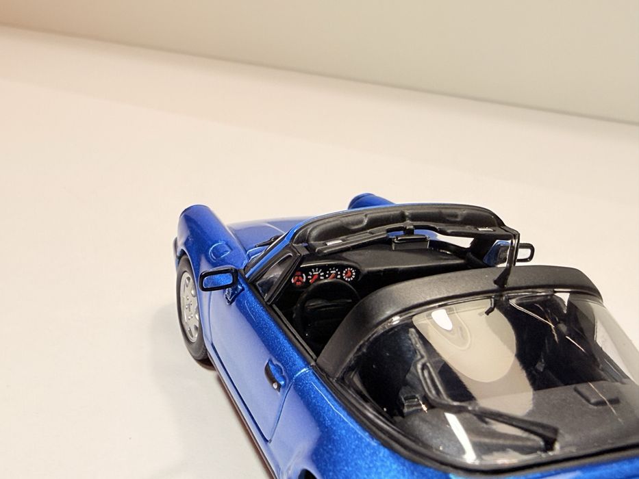 Model 1:33 Porsche 911 Targa 964 blue Minichamps