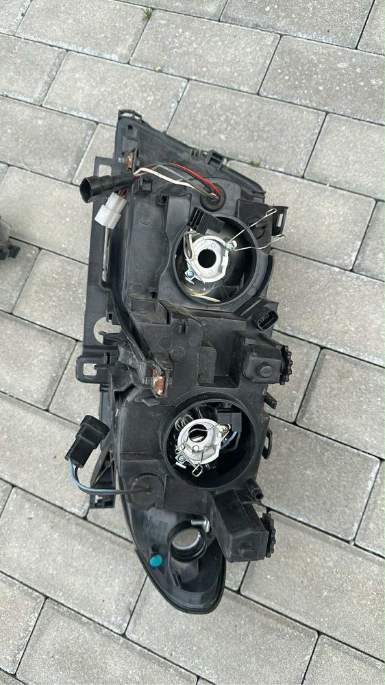 BMW E46 sedan lift lampy / reflektory przednie kompletne / ringi