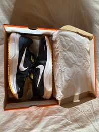 Nike Air Zoom Vomero 16