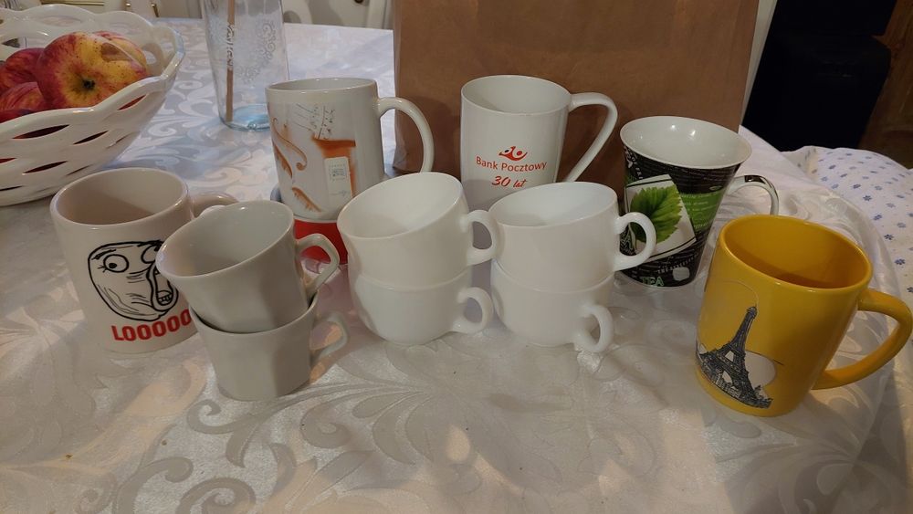 Kubki różne małe duże