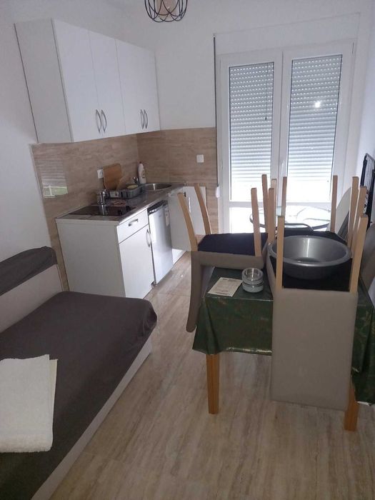 Бар. Илино. 180м - второй круг с заправками, 570м - МОРЕ. 350м маркеты