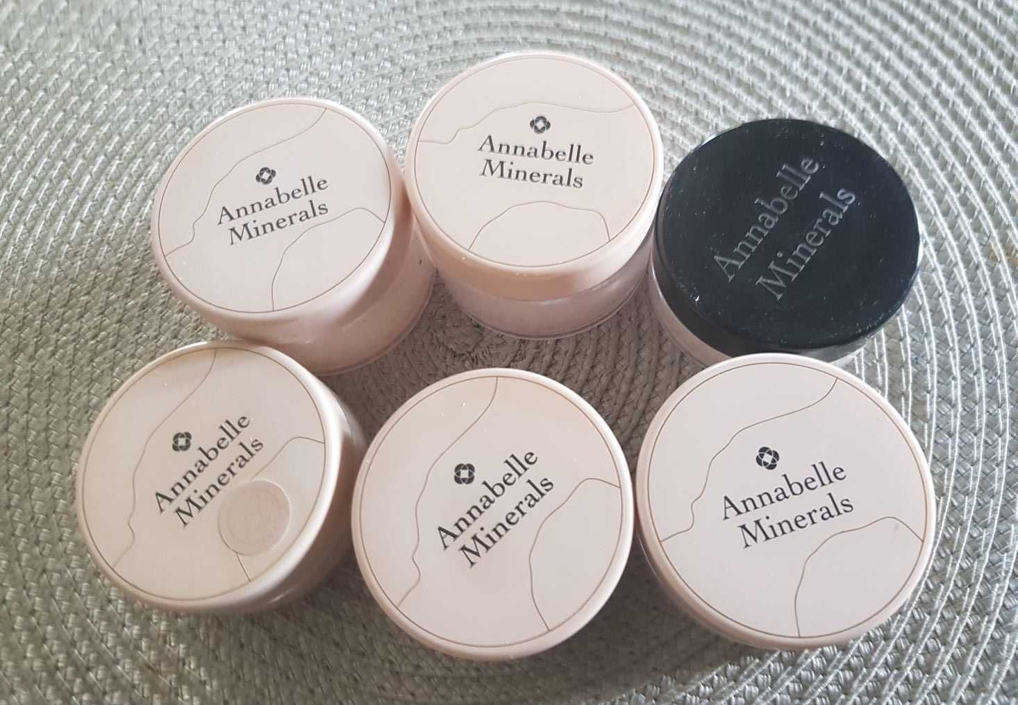 pojemnik pudełko opakowanie sypki puder  annabelle minerals