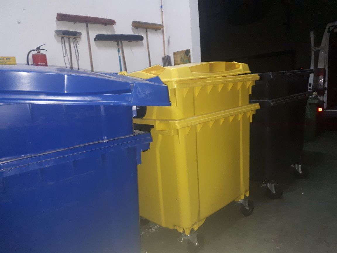 Pojemnik kosz na śmieci 1100 l