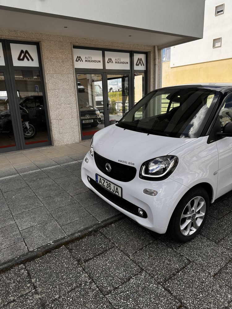 Smart fortwo eletrico, com garantia